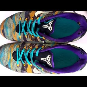 NIKE KOBE IX EM (POP ART) Low Unleashed